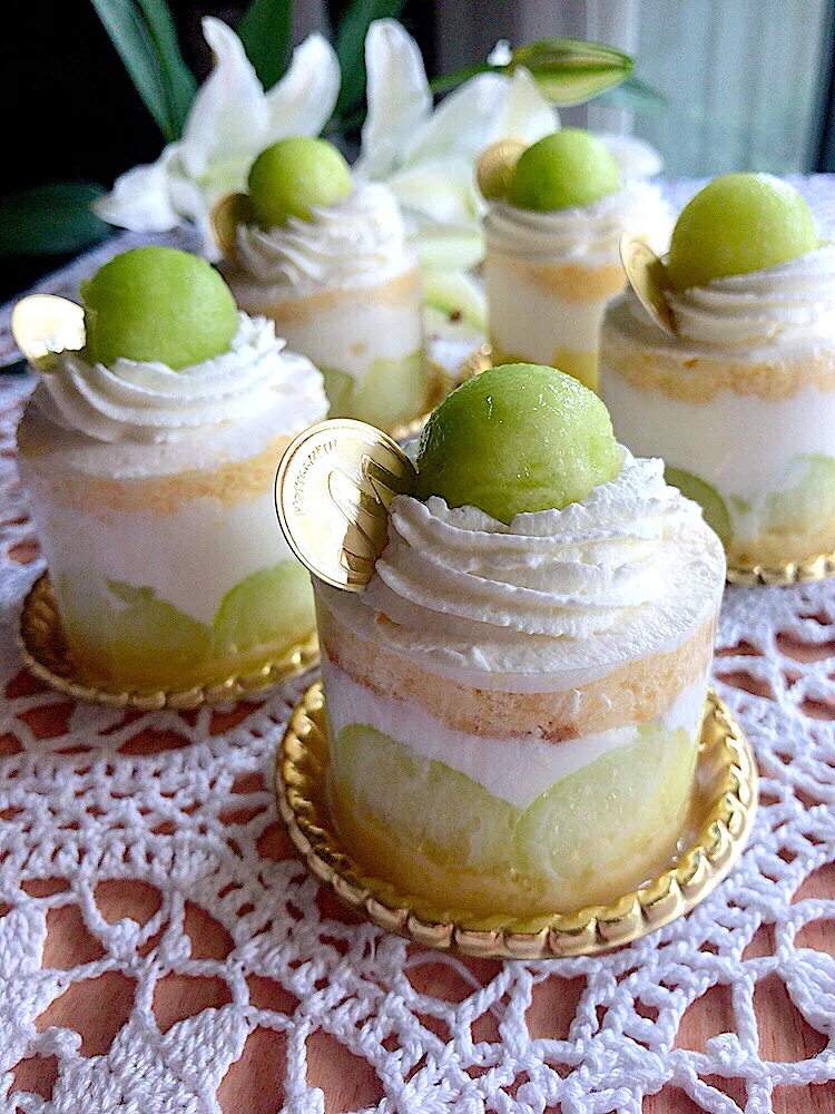 マダム とんちんの料理 
爽やかメロン🍈のショートケーキ
💚
#小さなケーキシリーズ#メロンショート|とんちんさん