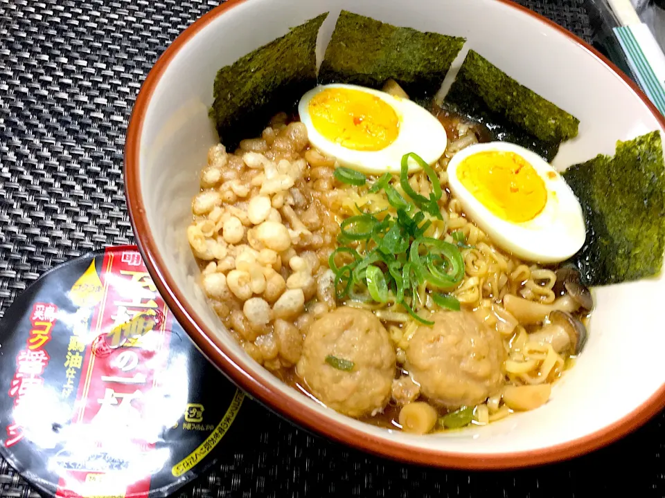 Snapdishの料理写真:醤油ラーメン|すくらんぶるえっぐさん