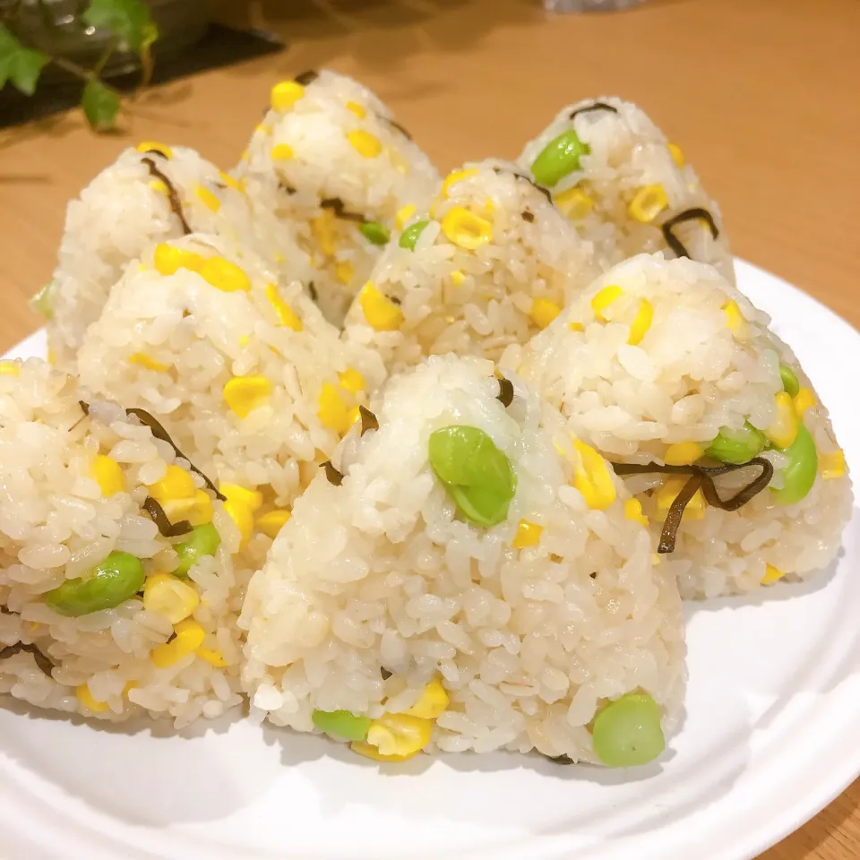 枝豆と、とうもろこし🌽ご飯|みかんさん