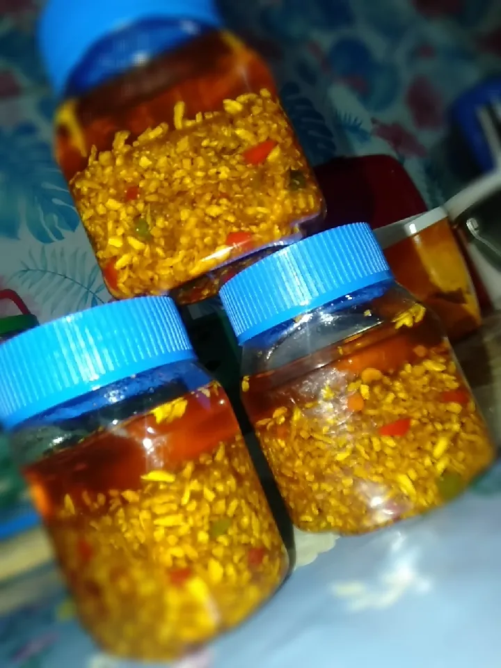 CHILI GARLIC OIL 😍|godie24さん