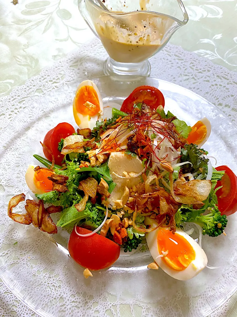 ケールと蒸し鶏のピーナッツドレッシングサラダ🥗|ぽっちさん