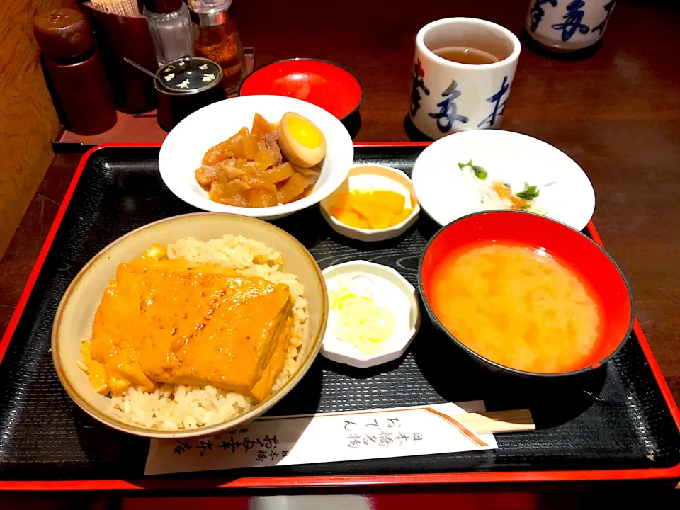 Snapdishの料理写真:とうめし定食|sayaさん