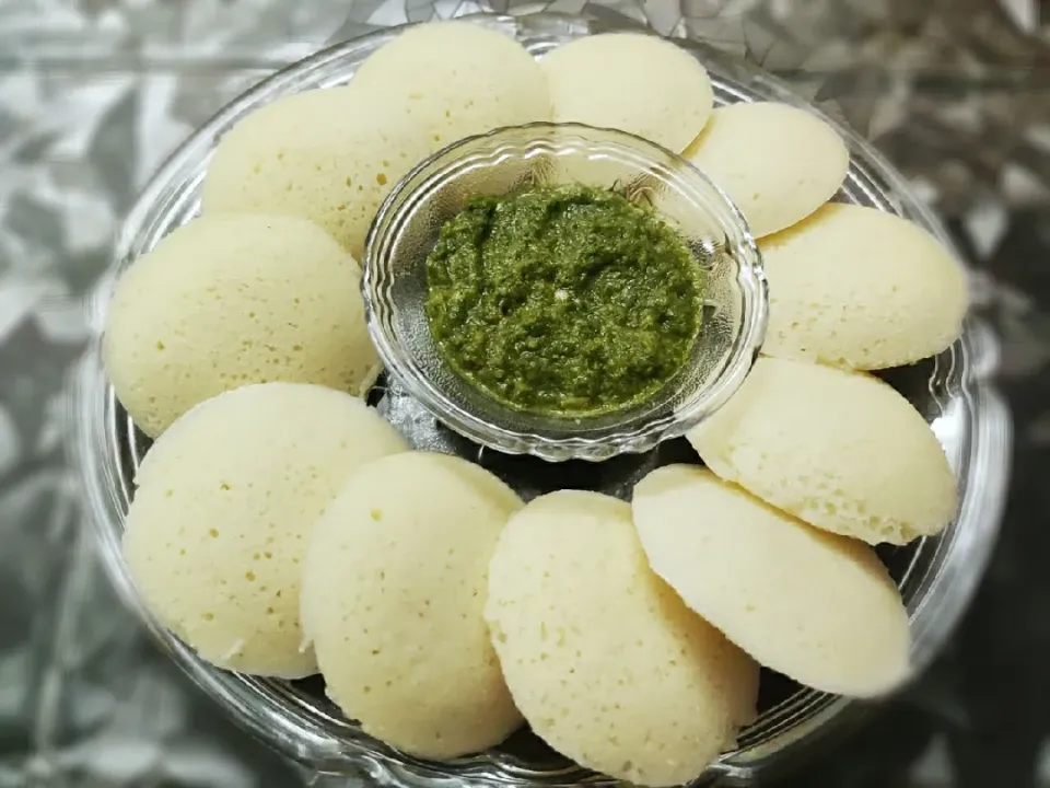 Tejasvini Kardekar's dish Tejasvini Kardekar's dish sooji idli
#south Indian recipe|Tejasvini Kardekarさん