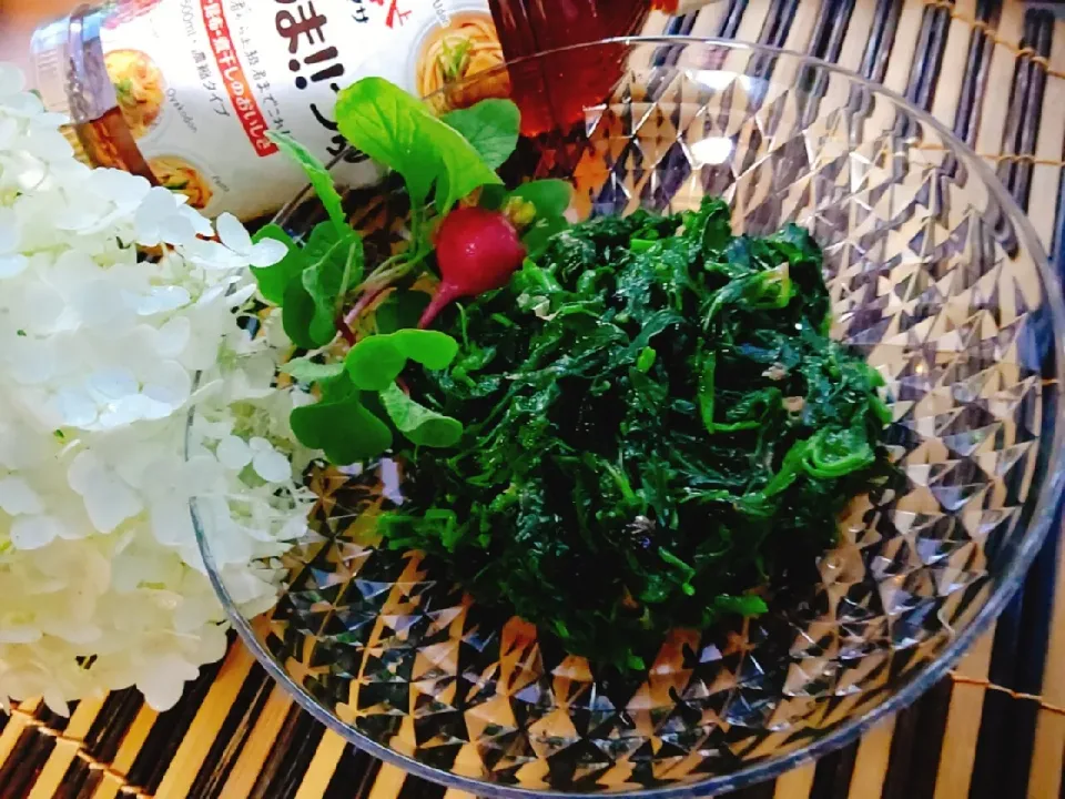 モロヘイヤと塩昆布和え
🍚朝御飯に食べたい😋|Naomi Furuyaさん