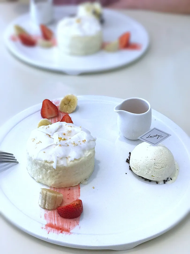 椰子蛋糕🥥Coconut cake🎂ココナッツケーキ🍓|Teresaさん