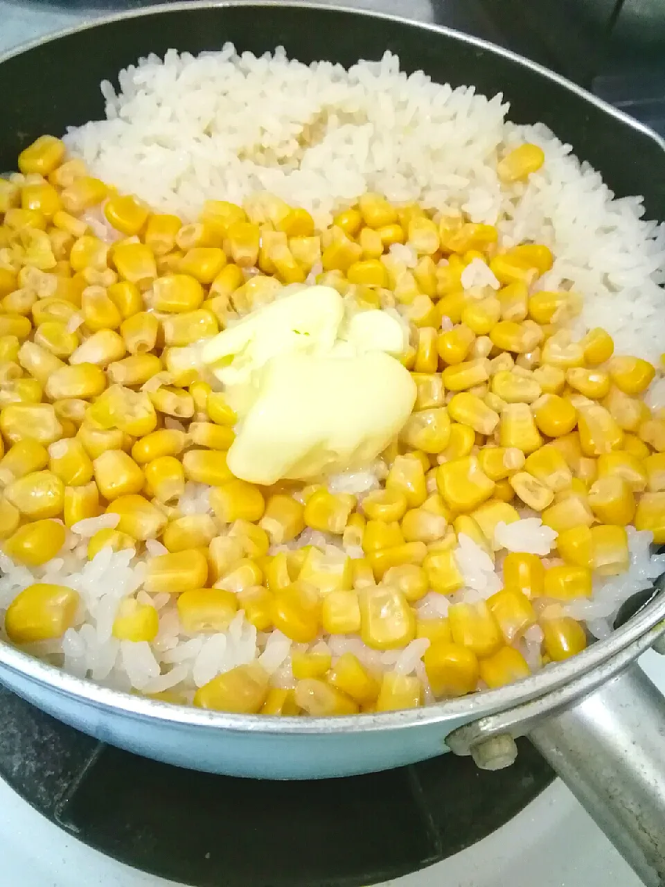 後れ馳せながらとうもろこしご飯を炊きました🌽|にんにくと唐辛子が特に好き❤️(元シャリマー)さん