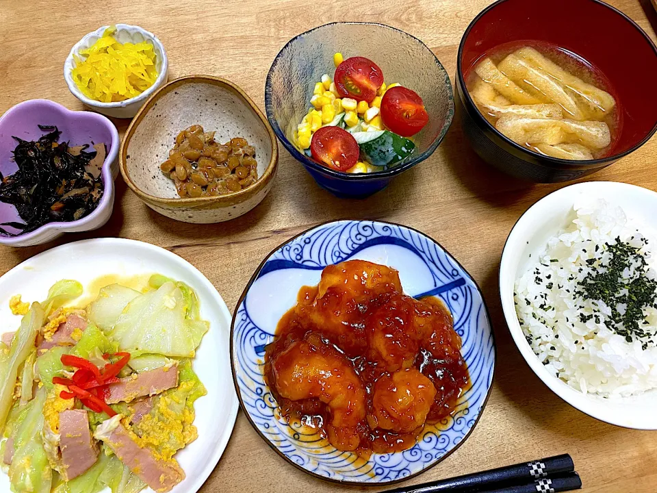 エビチリ🍤とハム野菜炒め🥬|かおちゃんさん