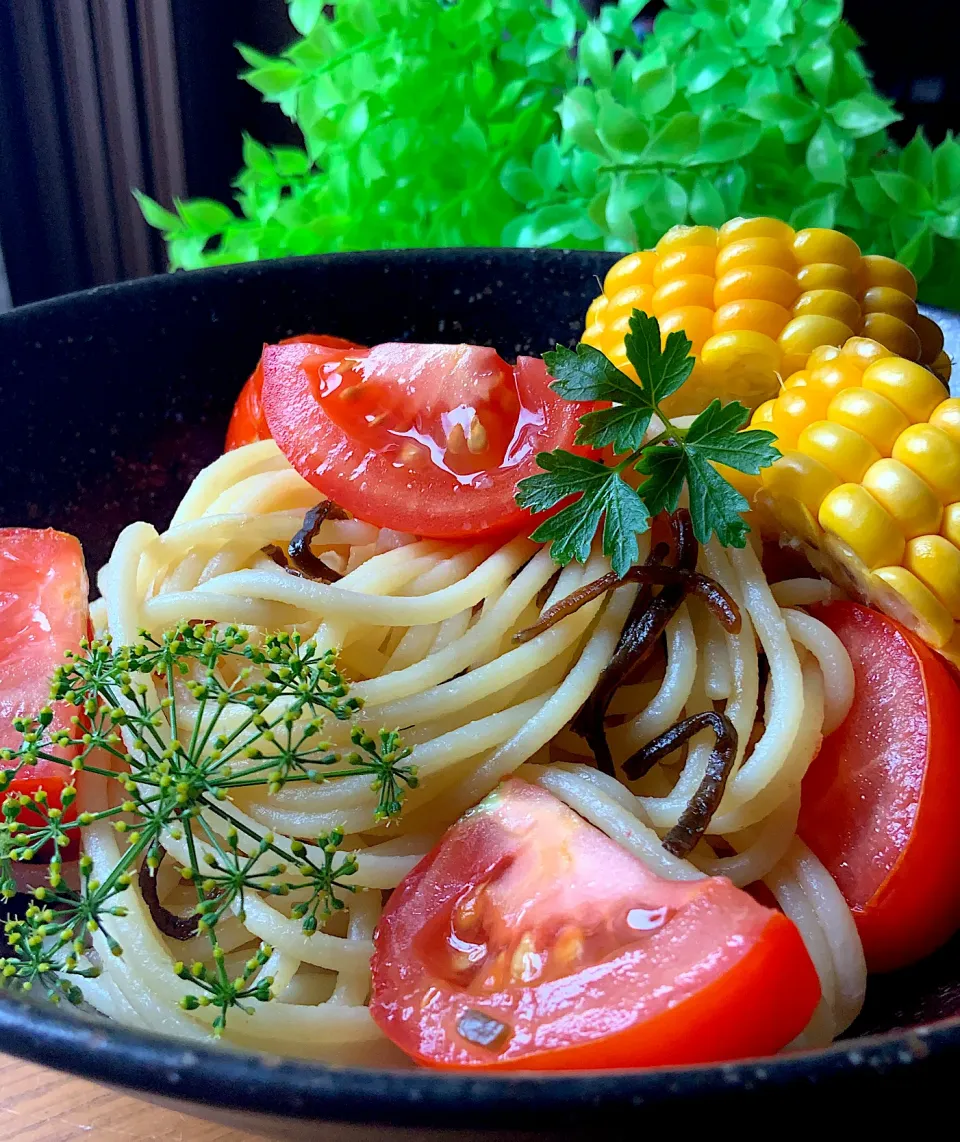 Snapdishの料理写真:塩昆布トマトパスタ|9421beruさん