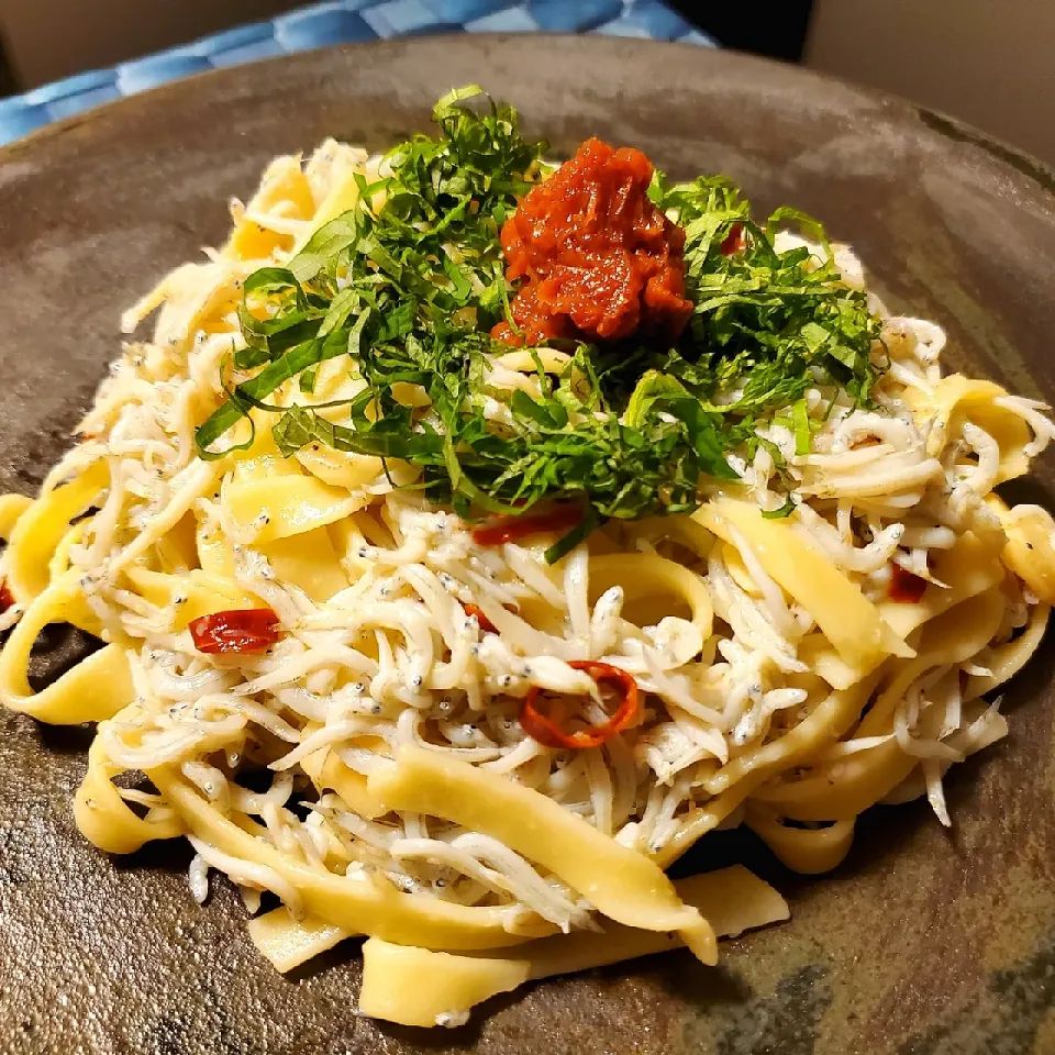 和洋折衷で美味しい、釜揚げしらすパスタ|motohiroさん