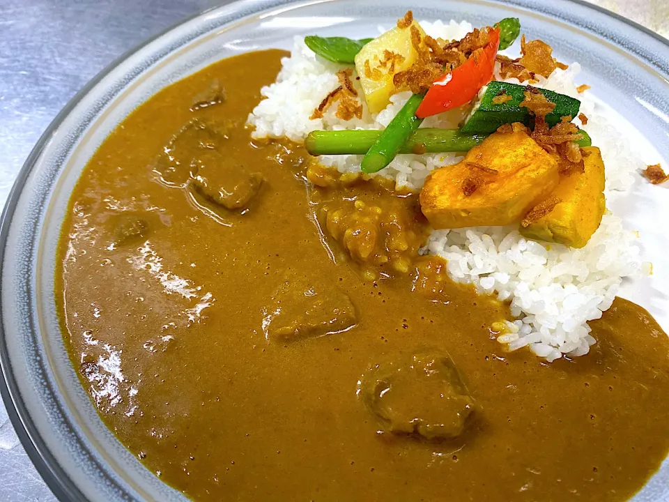 柔らか伊万里牛カレー|大人の隠れ家フレンチ　モンブーシェ伊万里さん