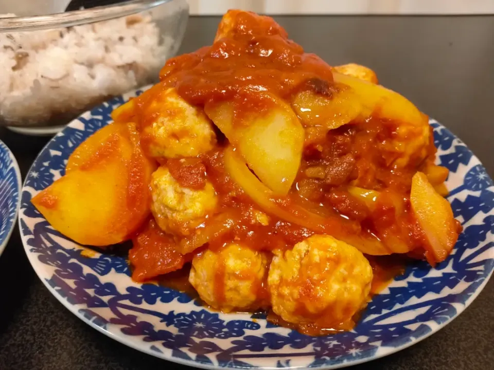 肉団子・じゃがいも・パプリカトマト煮|やむさん