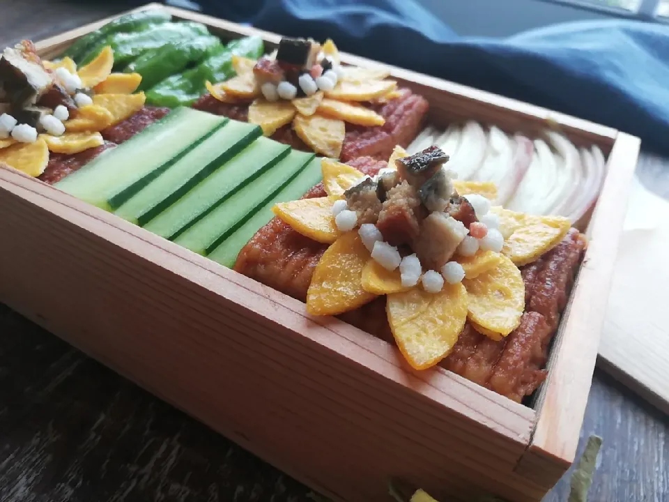 Snapdishの料理写真:うな次郎モザイク弁当|puchan_cafeさん