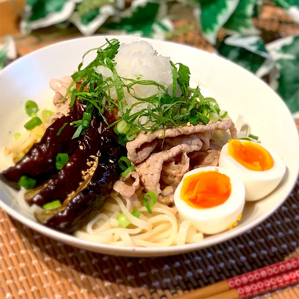 Snapdishの料理写真:豚しゃぶと焼きなすのおろしぶっかけうどん|あゆさん