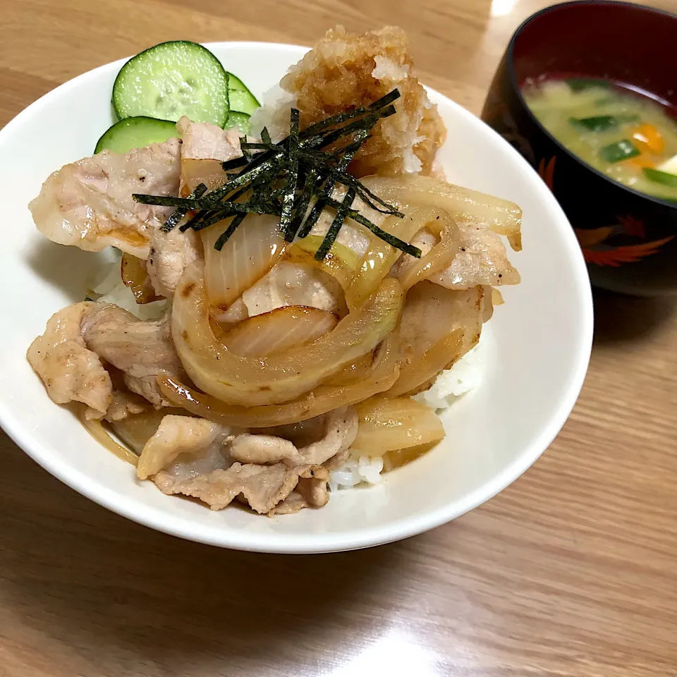 ポン酢でさっぱり豚丼🐷|あきころさん