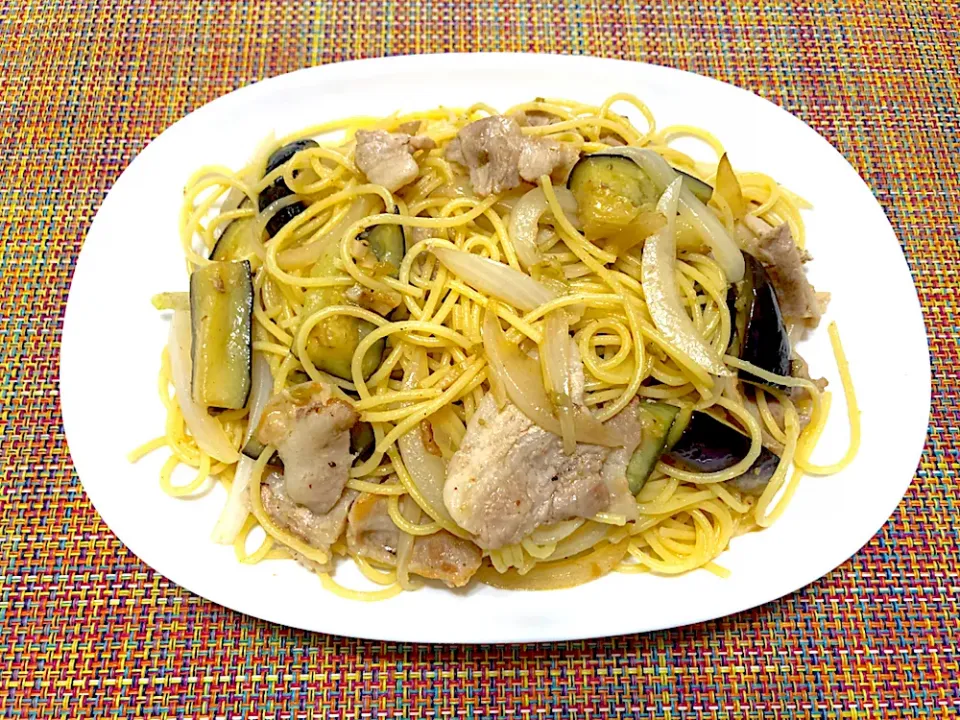 夏野菜と豚肉の柚子胡椒パスタ|りーにゃっつさん