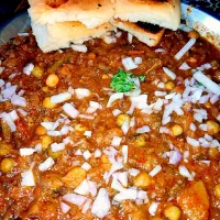 spicy mix vegetables Stew..... with bread
Paav Bhaaji... 
🙌🙌|shiviさん