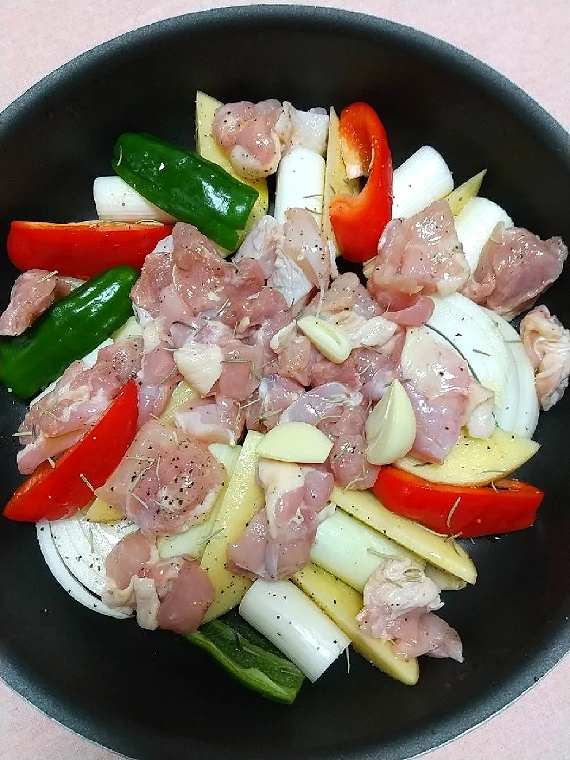 ☆今日の晩ごはん☆　鶏肉と野菜のオーブン焼き|hamamaさん