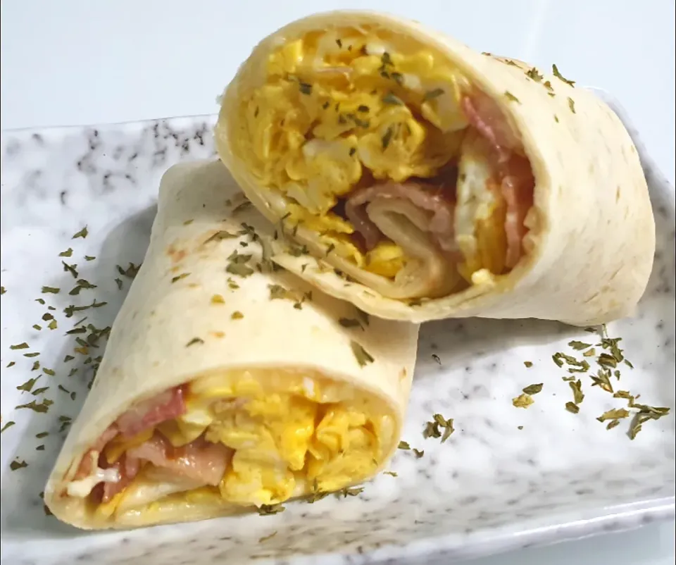 Bacon scrambled eggs wrap 😋 💋🥳💗😍|🌷lynnlicious🌷さん