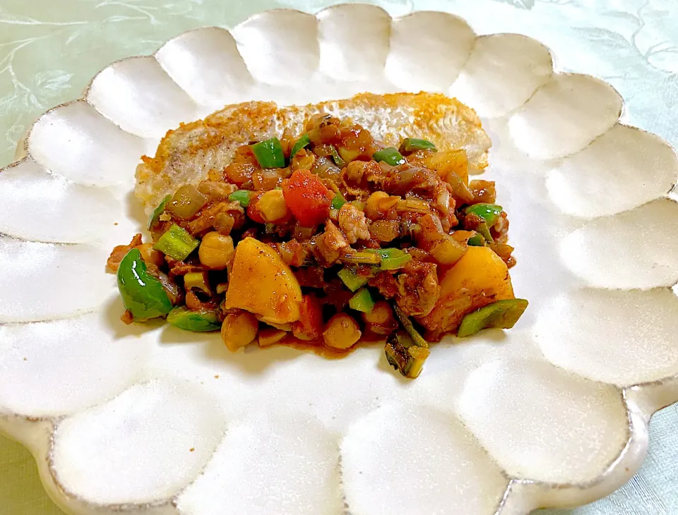 鱈のソテー🐟トマトのスパイシー煮込みソース|ぽっちさん