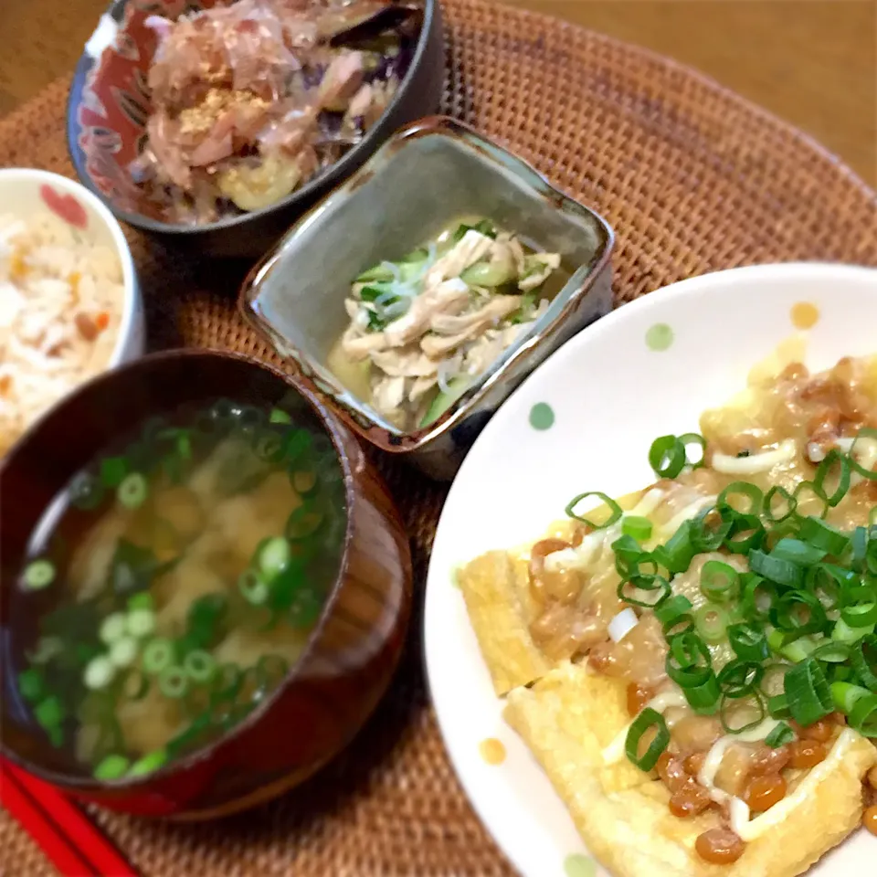 Snapdishの料理写真:油揚げの納豆チーズ焼き|トッチーさん