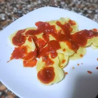 Mozzarella Stuffed Ravioli With Homemade Sauce|Joshua Avilesさん