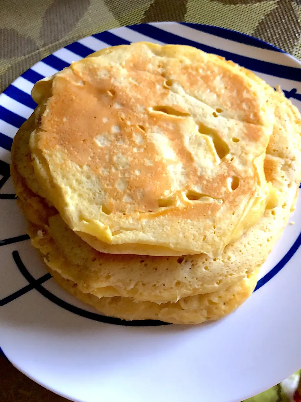 Snapdishの料理写真:雨の日のホットケーキ🥞😋💕|Ayakoさん