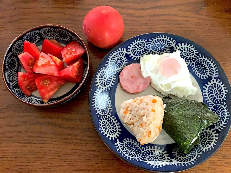 採れたてトマト🍅ハムエッグ🍳梅、生姜ご飯のおにぎり🍙20200704|rococoさん