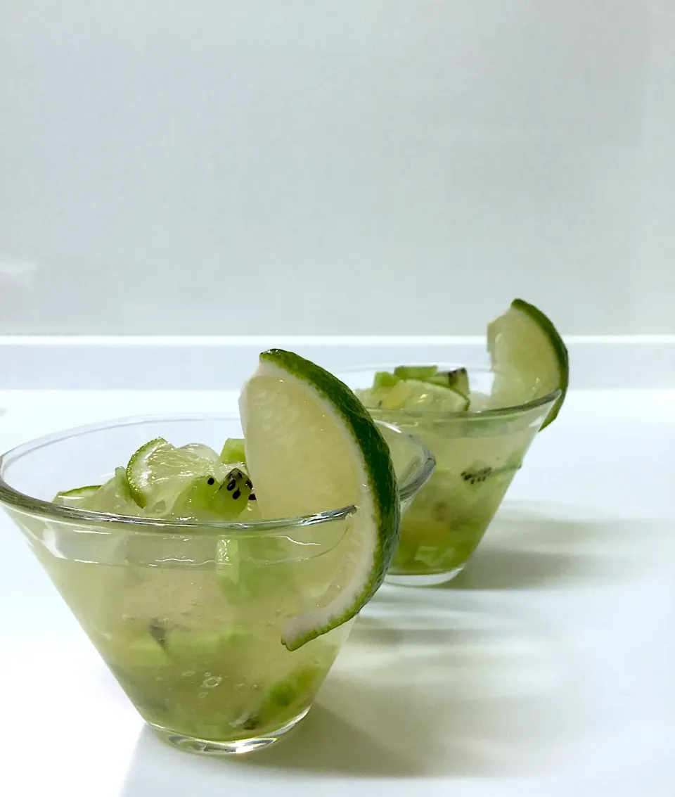 わらび餅の　グラスデザート🥝🥒|machiさん