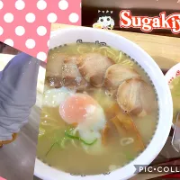 お昼はチビとスガキヤ！ラーメン🍜からの
ソフトクリーム🍦
名古屋が発祥の地
スガキヤ
スガキヤの親父が名古屋港で屋台引っ張っとった☝️

と昔し爺さんがよく言ってました。

自分も毎日学校帰りに通いました😋
ちなみにラーメン1杯140円🍜
昔から変わら無い味です☝️

#らーめん |おひるごはんさん