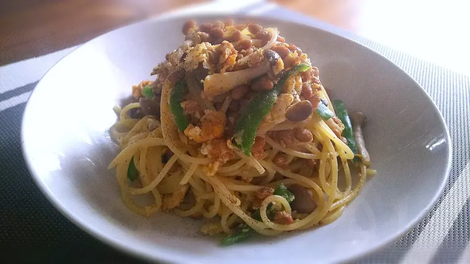 Snapdishの料理写真:納豆卵ﾊﾟｽﾀ～🍝
の昼ごはん✨|kaz(*･ω･)さん