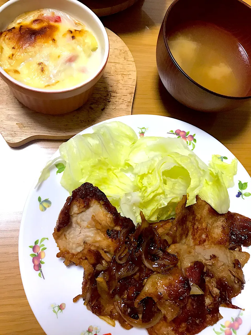 Snapdishの料理写真:豚の生姜焼き&グラタン|sinさん