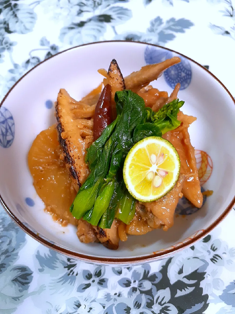 暑い日は炊飯器で🔷冷凍大根と🐓鶏ガラのスパイシー煮込み🔷|@きなこさん