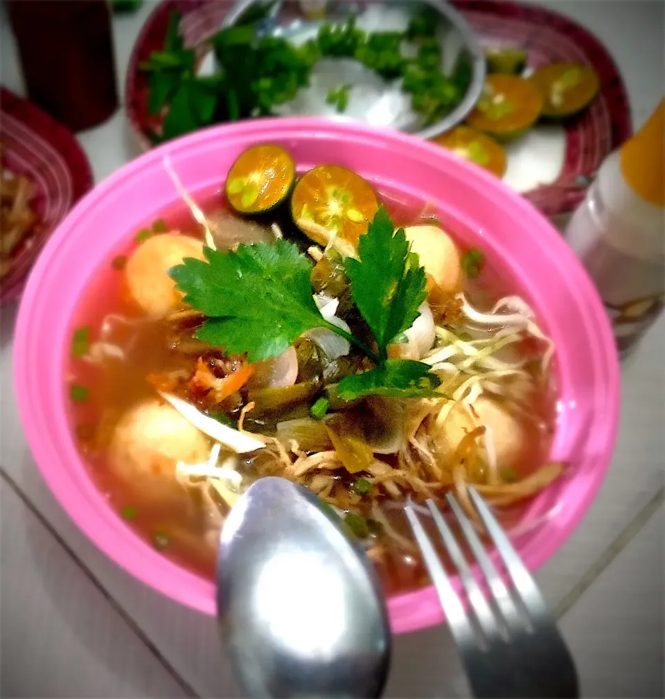 Snapdishの料理写真:Creamy sup bakso|M Komiroson Motiさん