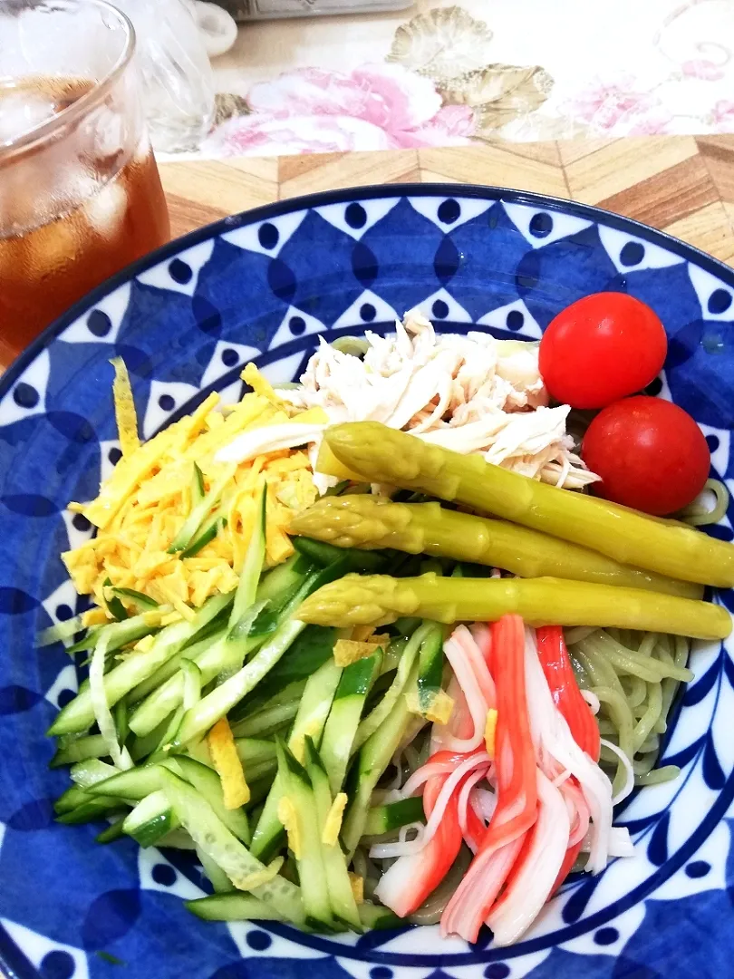 7/5
わかめ麺で冷やし中華晩ごはん😋|たえさん