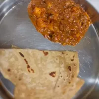 chapatis and paneer baaji|venkatさん