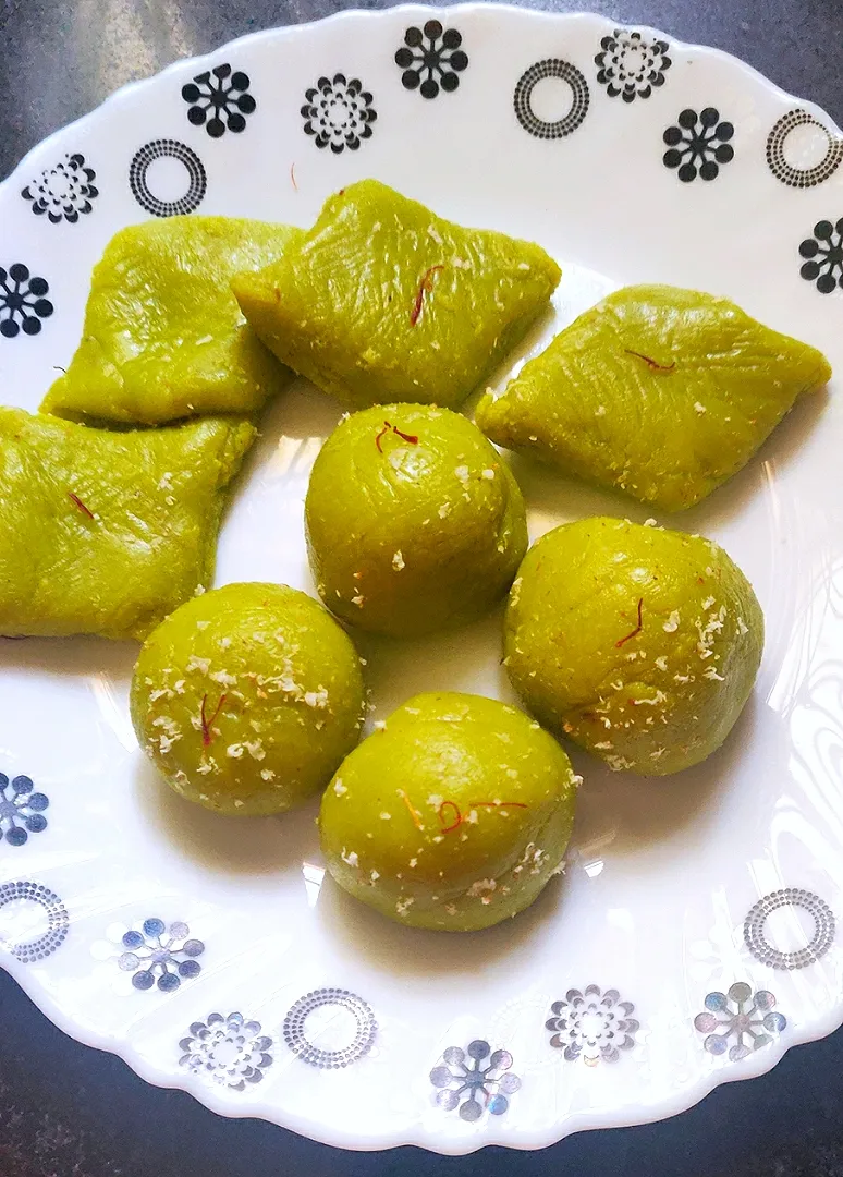 Snapdishの料理写真:Pistachio Sweets|Anusha Kurupさん