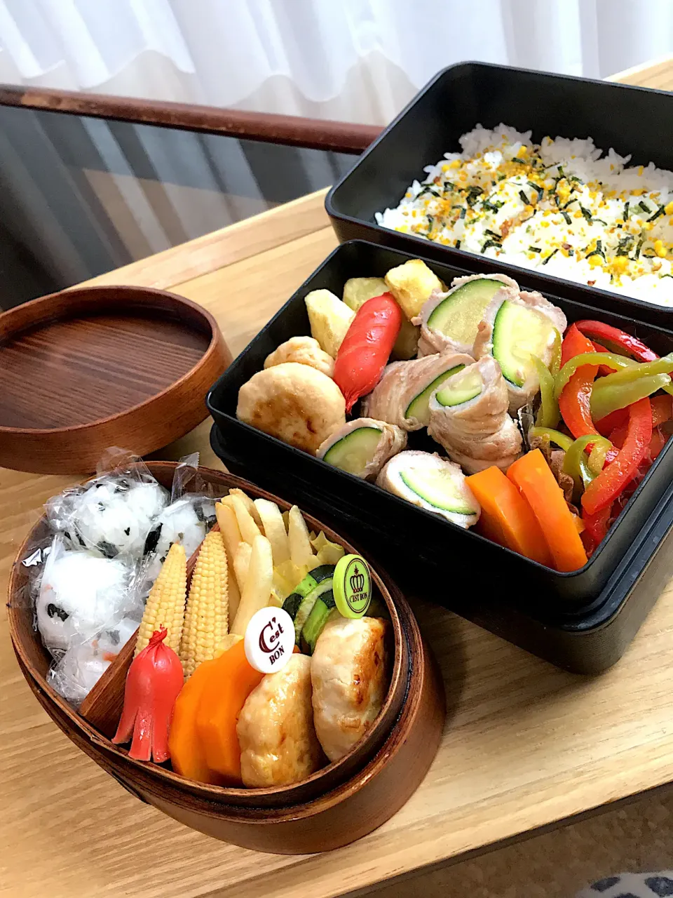 Snapdishの料理写真:ズッキーニの肉巻き弁当|二キィさん