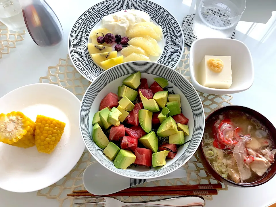 マグロアボカド丼🥑|Hiさん