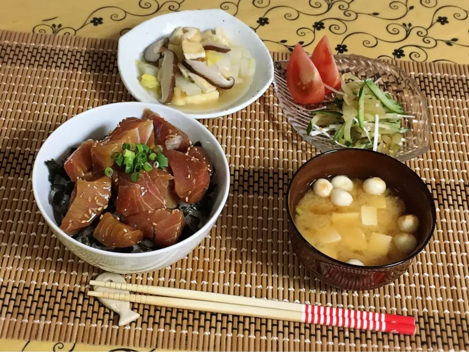 マグロ漬け丼で夕飯|チムニーさん