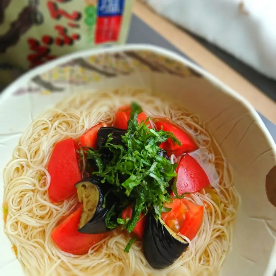 トマトと揚げ茄子のそうめん|とだともさん