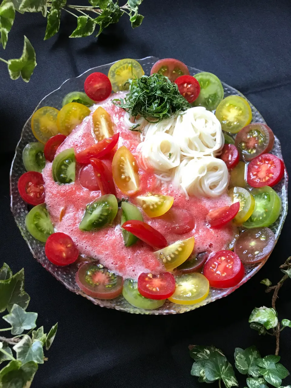 🍅トマト好きの麺好きさんにおくる🍅三輪素麺をトマトいっぱいの和風ガスパチョ仕立てで🍅|Hollyさん