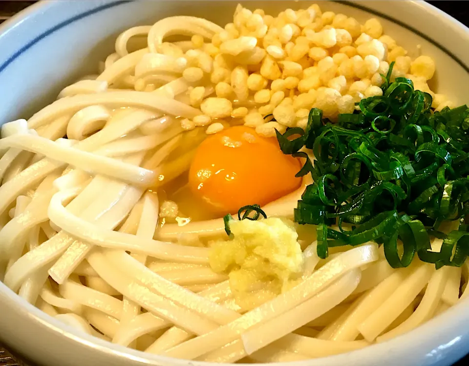 釜玉ぶっかけうどん(大盛？)|mottomoさん