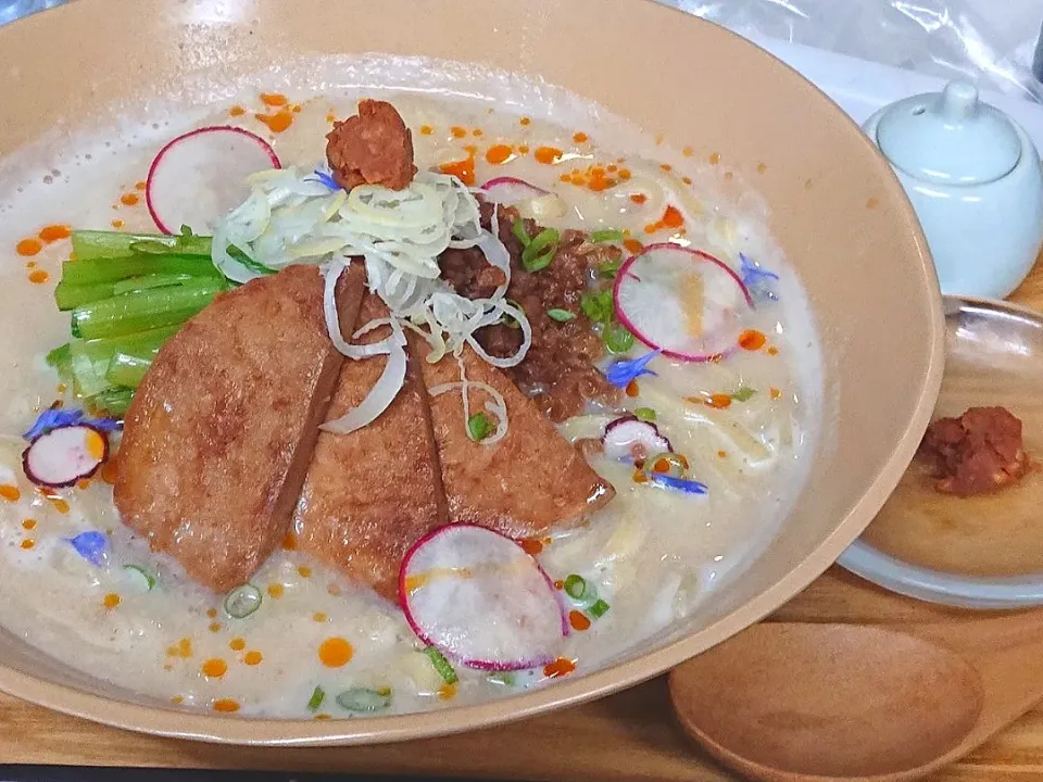 Snapdishの料理写真:ヴィーガンラーメン☆まるカフェティッピ|亜依さん