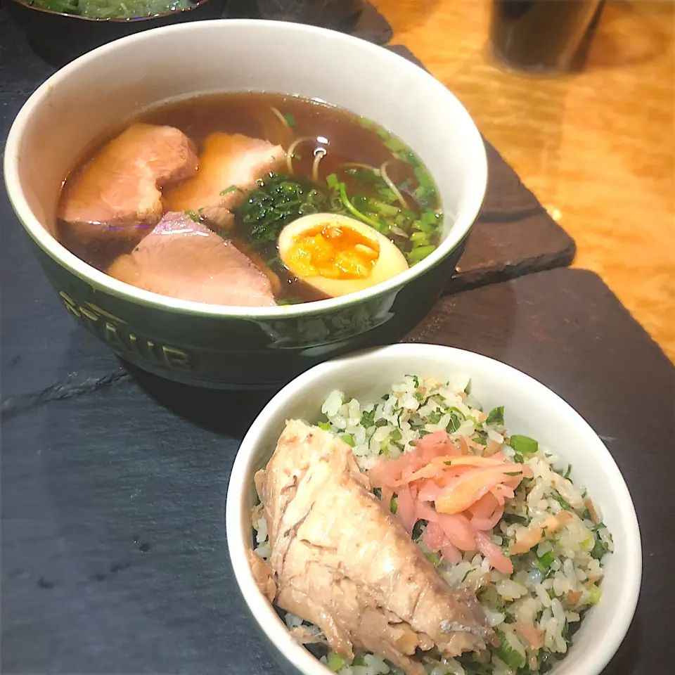 トビウオと豚バラの自家製醤油ラーメン　トビウオの混ぜご飯|佐野未起さん