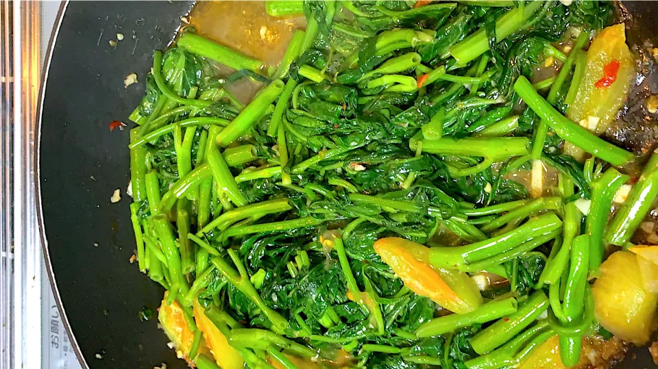 Oseng kangkung|yeni kartikasariさん