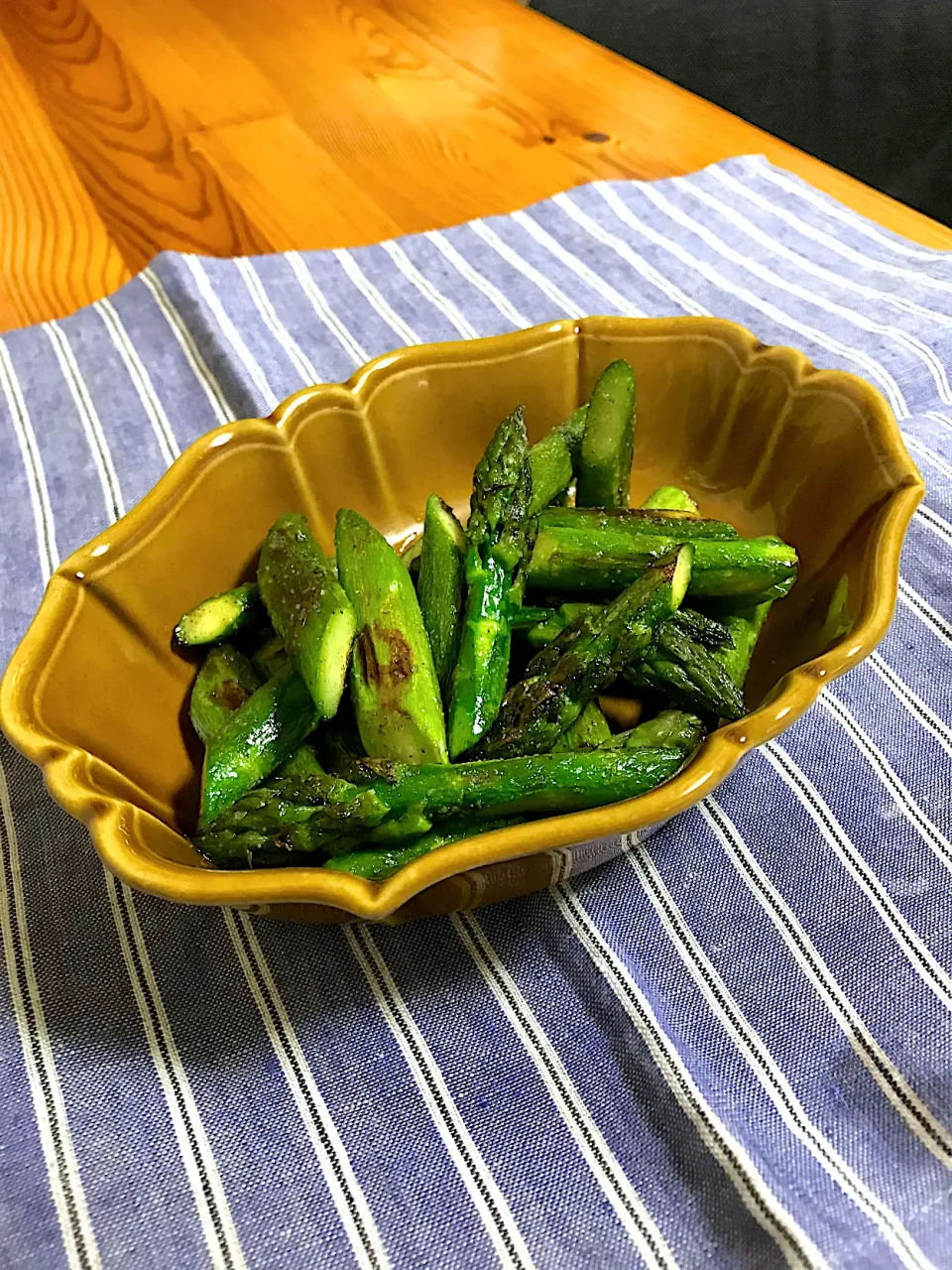 アスパラのバター炒め|sayaさん