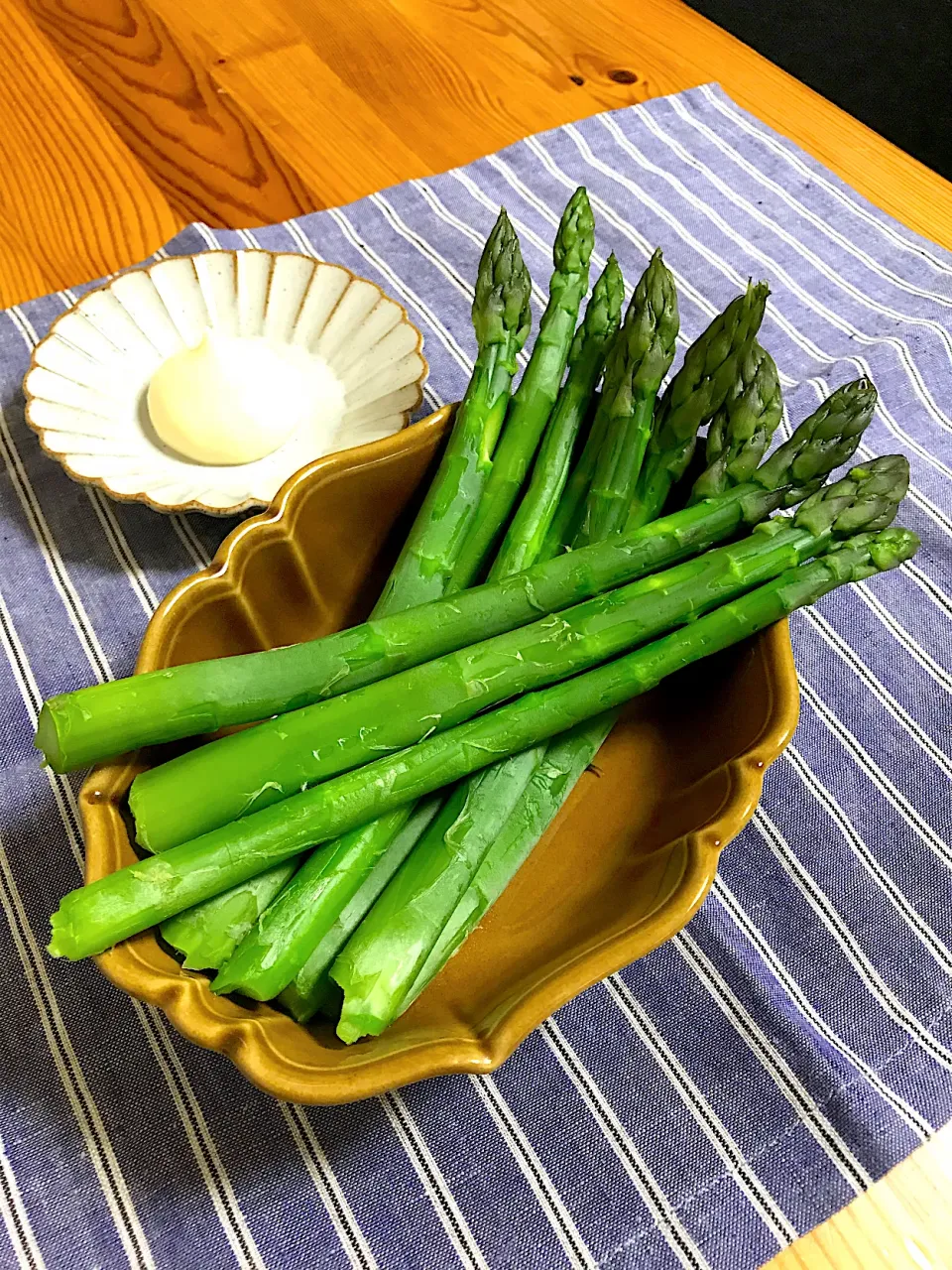 Snapdishの料理写真:ゆでアスパラ|sayaさん