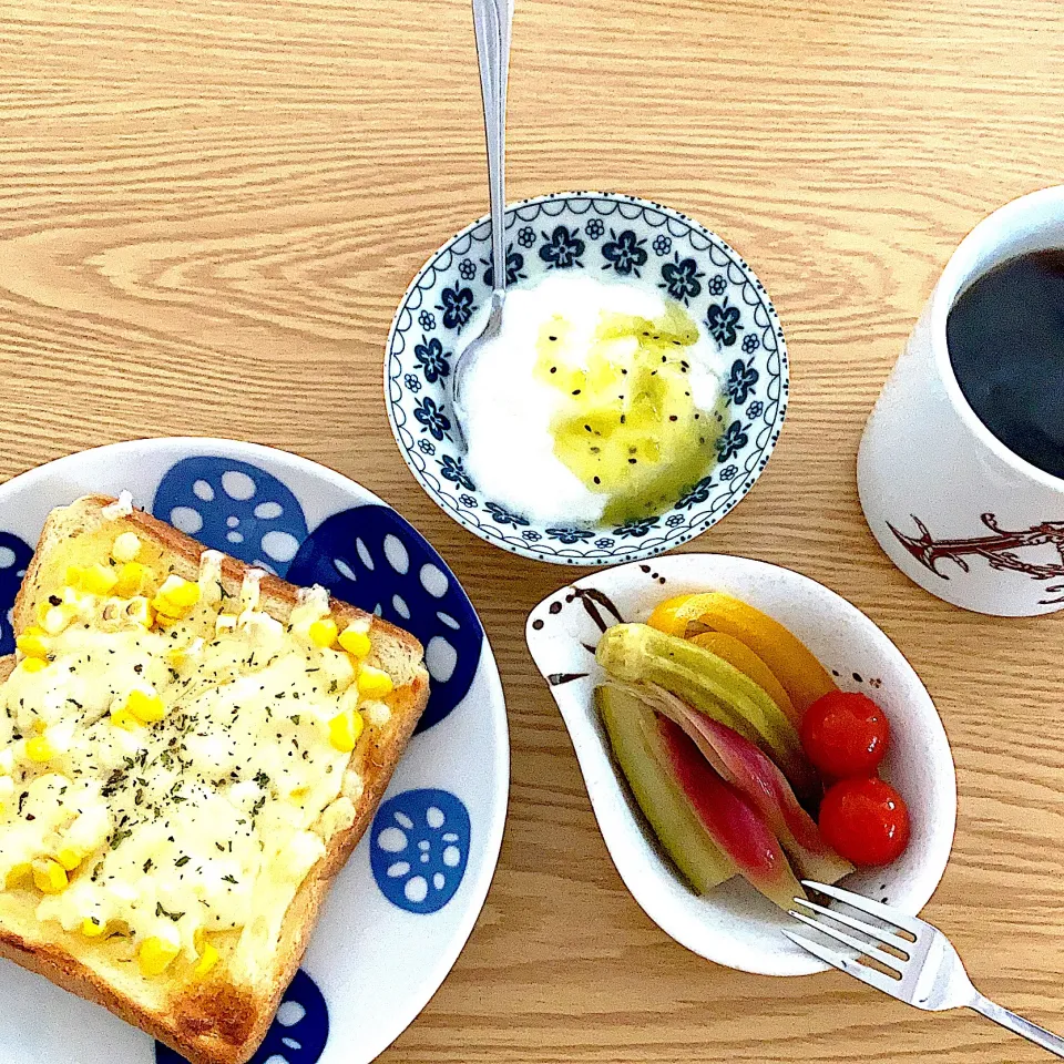 昼食|ツインうさぎさん