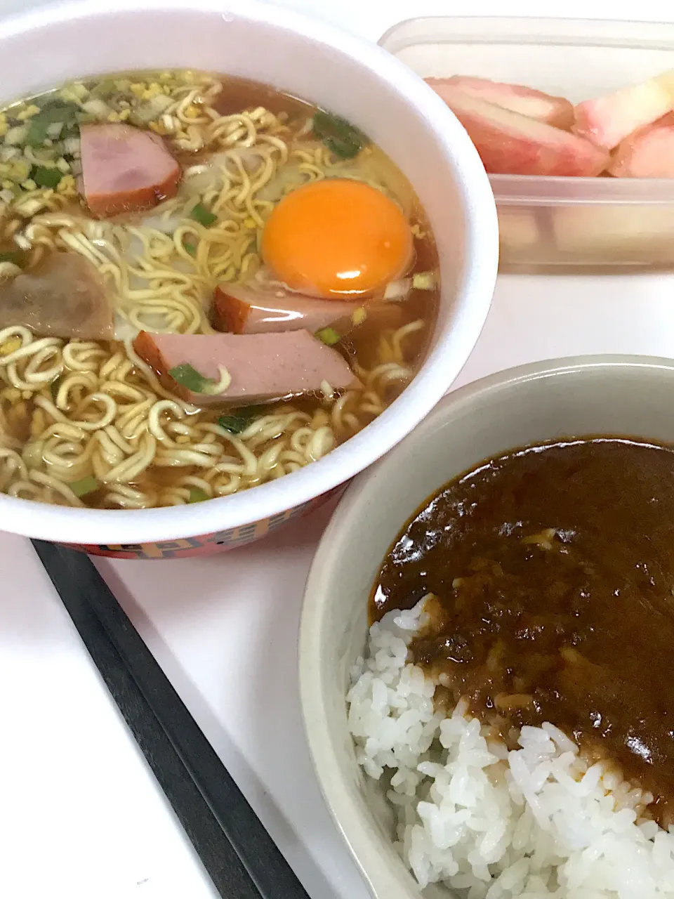 ラーメン&カレー&桃♫wwwww|Yoshihiro Andoさん