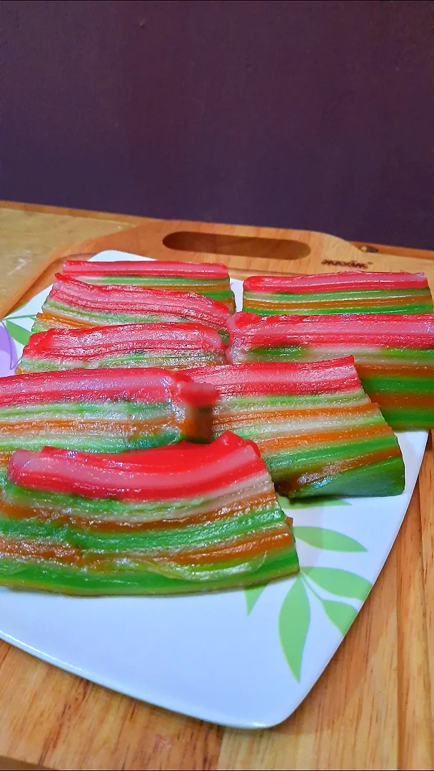 KUE PEPE
made from tapioca flour
Indonesian traditional cake|Lina Yulianaさん